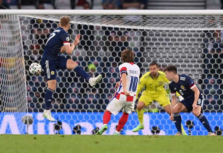 El gol del croata Luka Modric a Escocia. Foto: AFP
