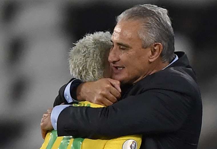Tite considera a Neymar jugador clave en la selección de Brasil. Foto: AFP