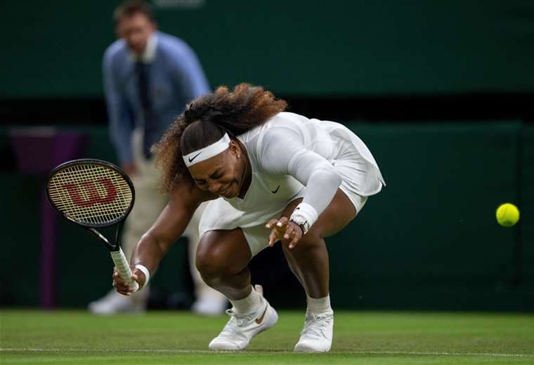 El llanto de Serena tras sufrir la lesión que la hizo retirarse del partido. Foto: AFP