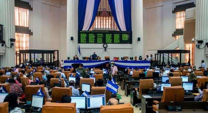 Son cien legisladores y funcionarios del sistema judicial nicaragüense los observados