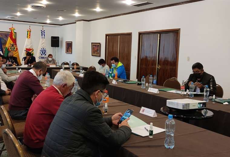 Delegados de la División Aficionados se reunieron este jueves en La Paz. Foto: FBF