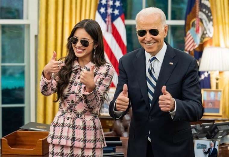 La joven cantante y el presidente Biden