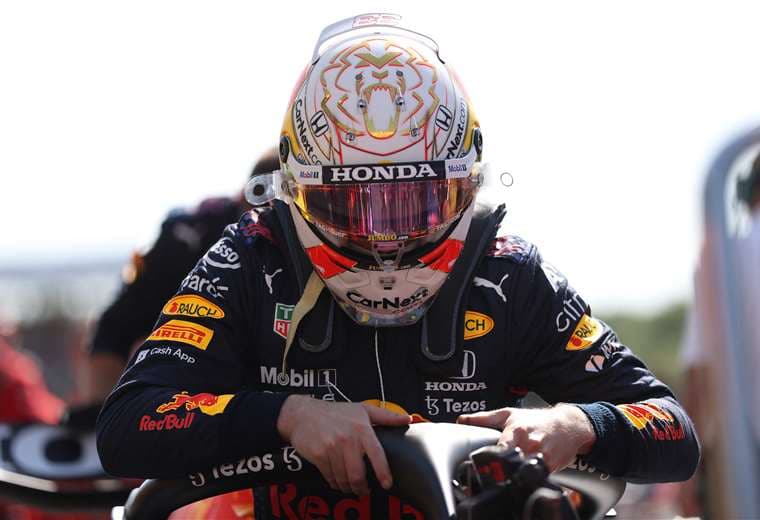 Verstappen abandonó este domingo en el GP de Gran Bretaña. Foto; AFP