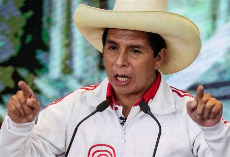 El presidente peruano, Pedro Castillo, debe conquistar la confianza de los mercados.