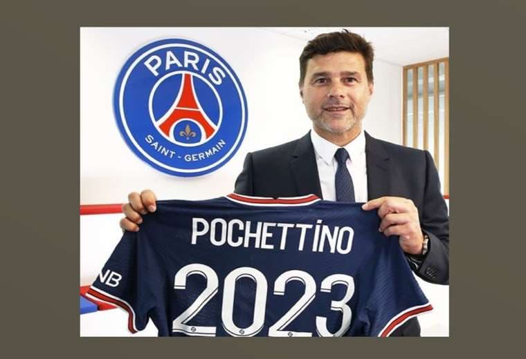 El DT Pochettino con la casaca del PSG, que lleva el número 2023. Foto: PSG