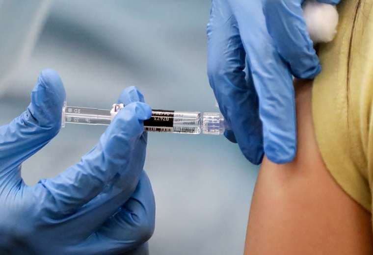 El acceso a las vacunas condiciona la recuperación económica