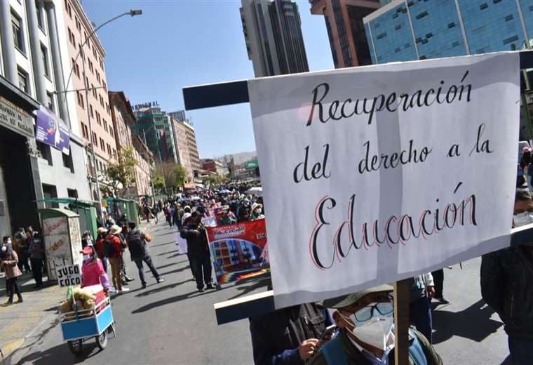 Marcha en La Paz en apoyo al ministro Adrián Quelca. Foto: APG Noticias