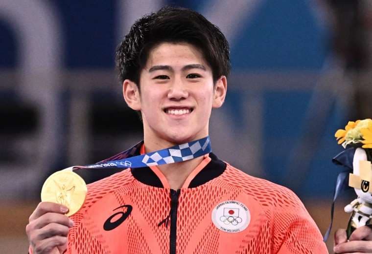 El japonés Hashimoto, rey de la gimnasia masculina a los 19 años