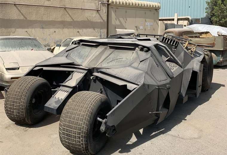 Abandonado en Dubái: triste final para el coche de Batman