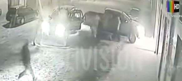 Captura del video de seguridad del asalto en El Alto