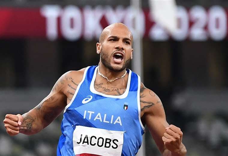 La celebración de Lamont Marceli Jacobs, el nuevo rey de los 100 metros planos. Foto. AFP