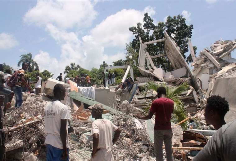 30.000 casas destruidas en Haití por el terremoto. INTERNET