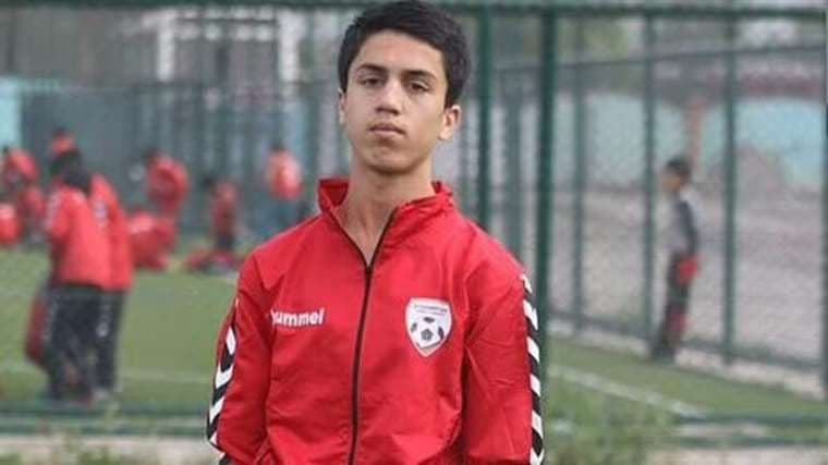 Zaki Anwari, joven futbolista afgano que falleció al caer de un avión. Foto: internet