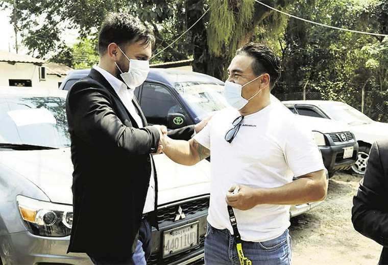 El ministro de Gobierno, Eduardo del Castillo, devolvió el vehículo a su propietario