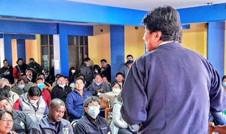 Evo Morales fue a pedir unidad y apoyo a Los Yungas