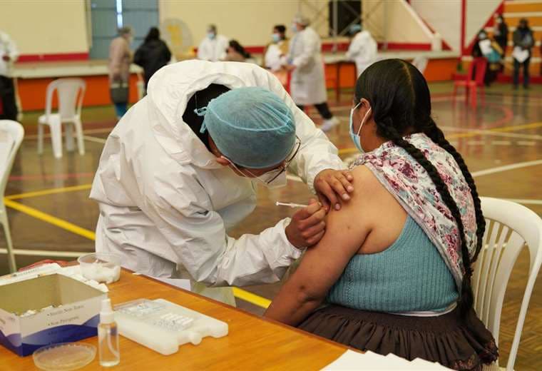 Bolivia ya superó los cuatro millones y medio de vacunados entre primeras y segundas dosis