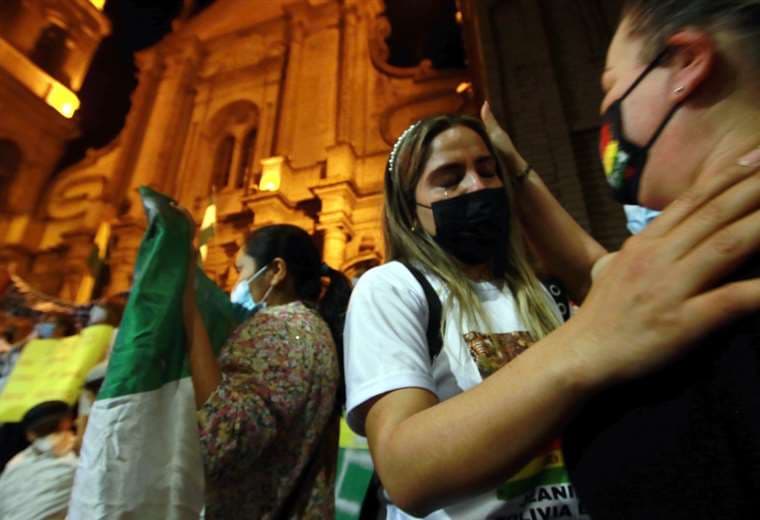 Carolina Ribera llora al ver las manifestaciones de afecto /Foto Ricardo Montero