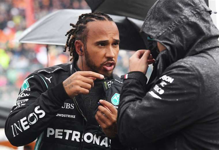 La bronca de Hamilton después de la corta carrera del domingo. Foto: AFP