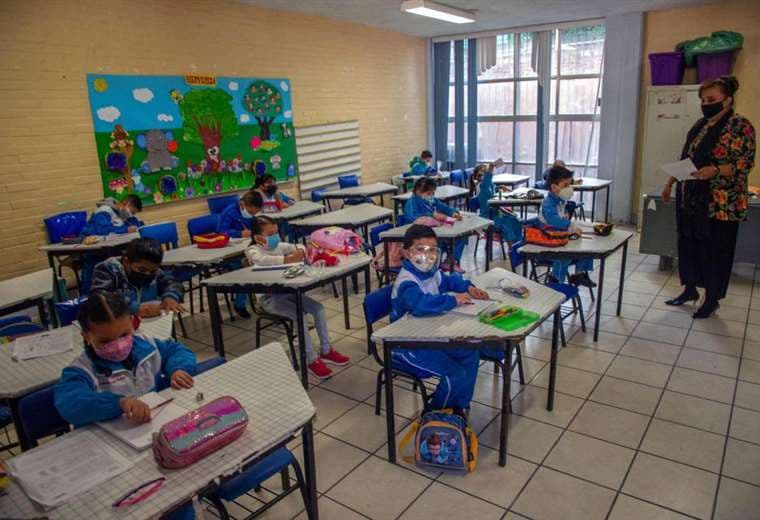 México retorna a clases presenciales tras 17 meses. Foto: EL PAÍS