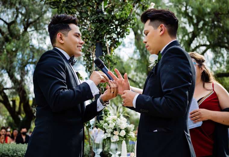Una pareja gay se casó en Cochabamba y es considerada la boda del año