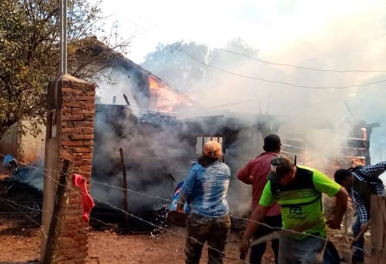 Casas quemadas en Ascensión de Guarayos/Foto: Désther Ágreda