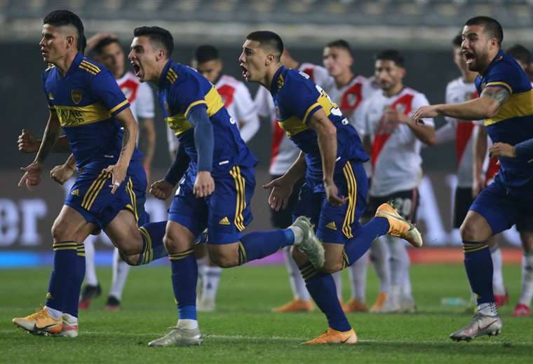 El festejo de los jugadores de Boca tras asegurar la clasificación ante River. Foto. AFP