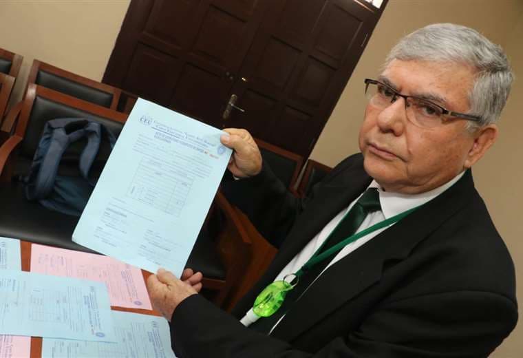 Oswaldo Ulloa denuncia situaciones graves en la elección. Foto: JC. Torrejón