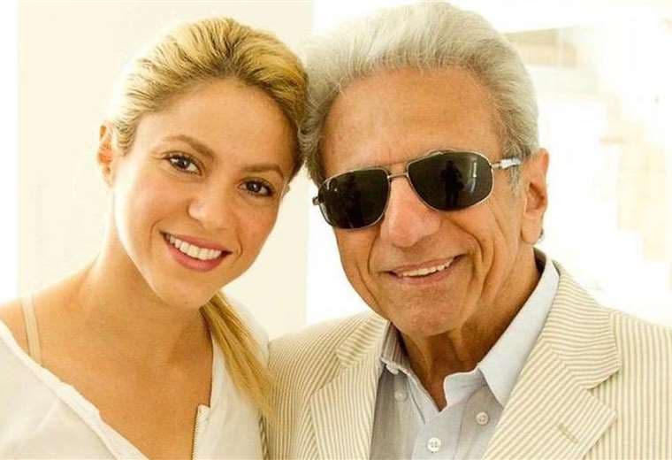 Esto es lo más bello que verás hoy: Shakira bailando con su padre por sus 90 años