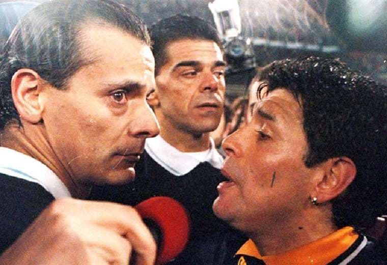 Castrilli expulsó a Maradona en 1996 en un partido entre Boca y Vélez. Foto: Internet