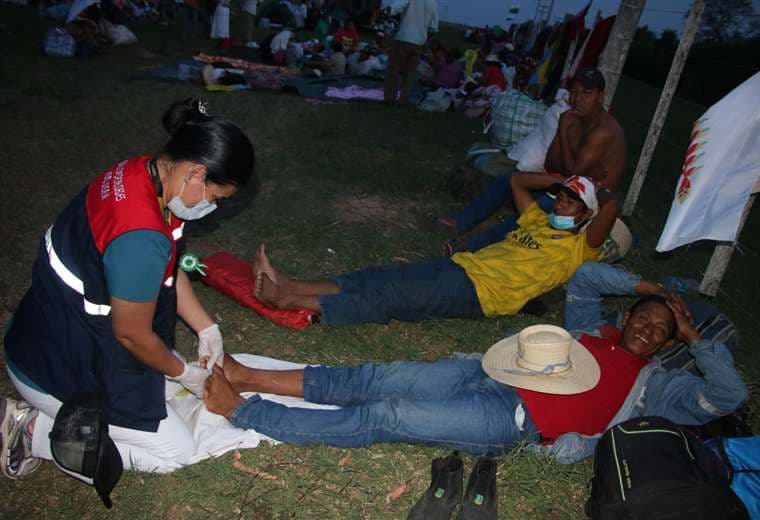 Los marchistas recibieron masajes musculares durante sus descanso/Foto Néstor Lovera