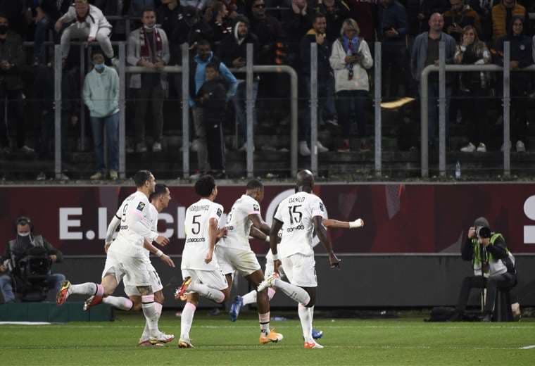 La celebración de los jugadores del PSG que volvieron a ganar este miércoles. Foto: AFP