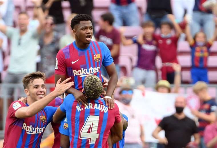 Ansu Fati marcó el tercer gol del Barcelona este domingo ante Levante. Foto. AFP