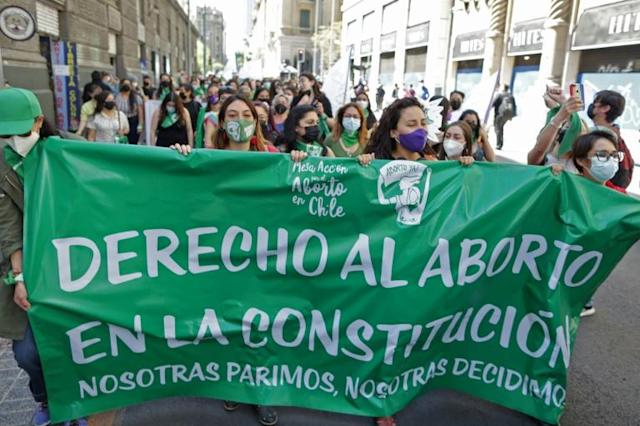 Existen protestas por la aprobación la ley de aborto en Chile. Foto. Internet  