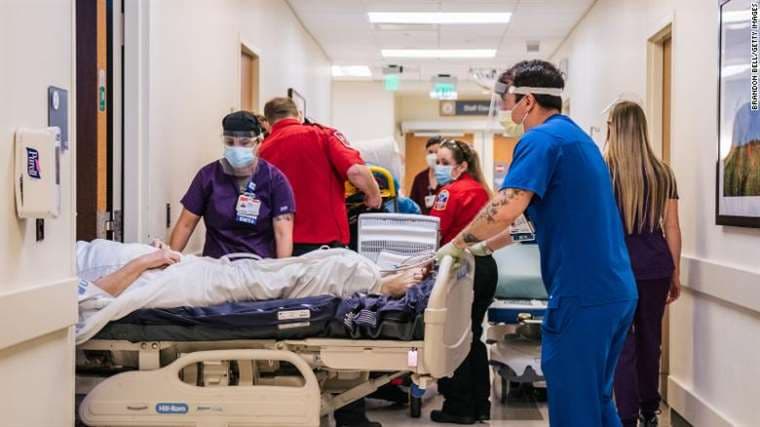 En Texas, los hospitales se saturan por Covid-19. Foto CNN