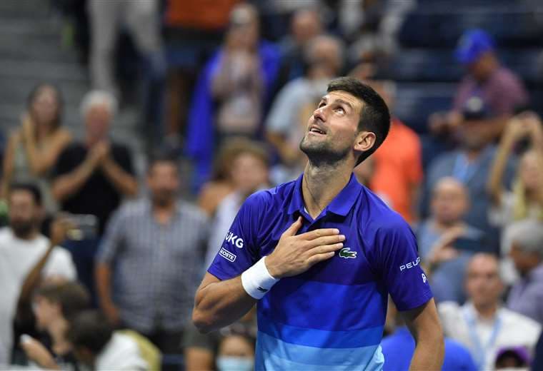 Novak Djokovic es semifinalista del Abierto de Estados Unidos. Foto. AFP