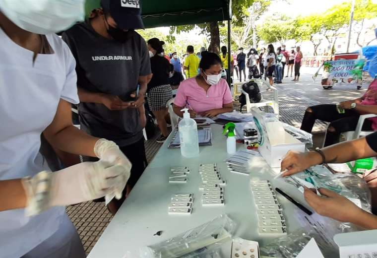 La población acude para realizarse las pruebas PCR /Foto: Jorge Gutiérrez 