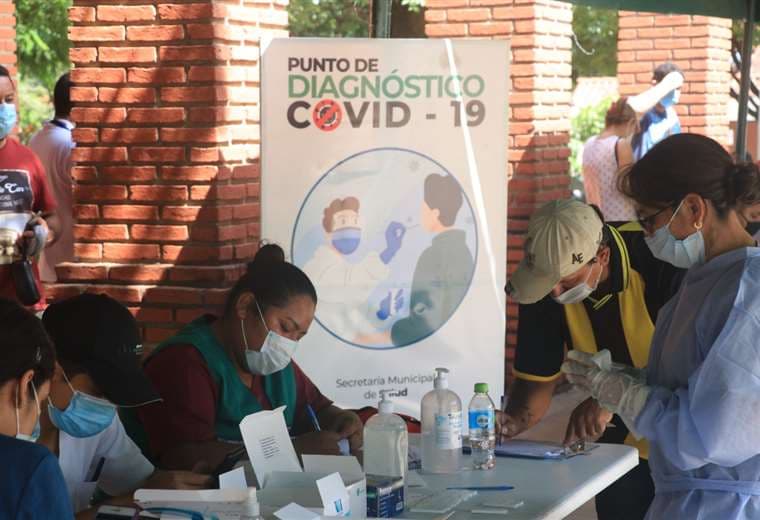 Bolivia vuelve a superar el récord diario de contagios y registra 54 nuevas muertes por covid-19