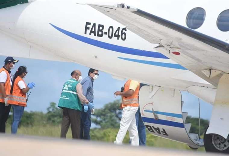 El avión FAB-046 fue utilizado en marzo de 2020 por el exgobernador Luis Adolfo Flores. 