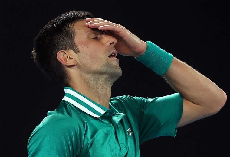 Djokovic no la pasa bien en Australia. Foto: AFP