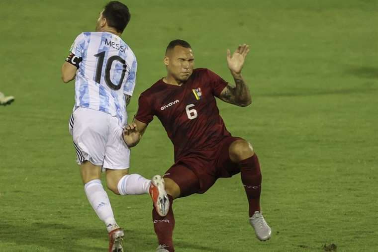 La falta de Martínez a Messi en la Copa América del año pasado. Foto: Internet
