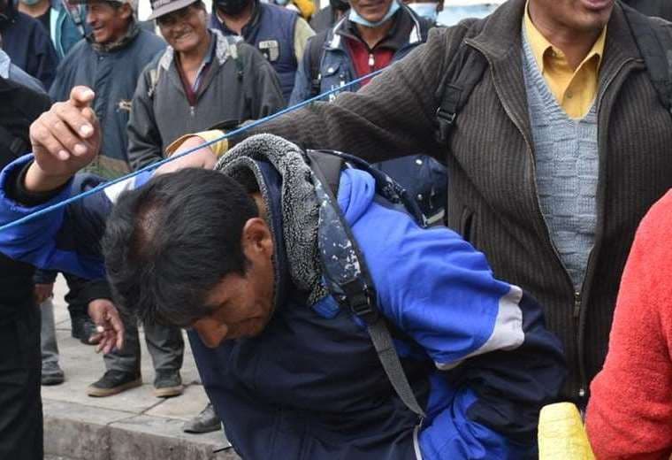 Protesta de antivacunas en El Alto. Foto: APG Noticias