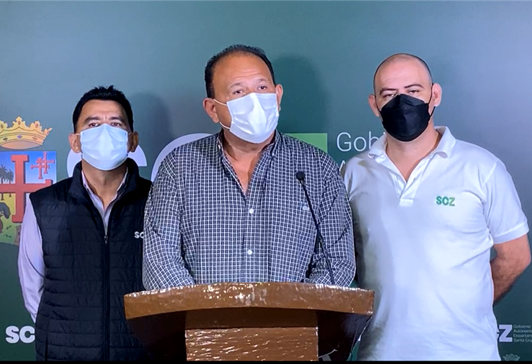 Autoridades del SEDES: Carlos Hurtado, Erwin Viruez y Jorge Quiroz