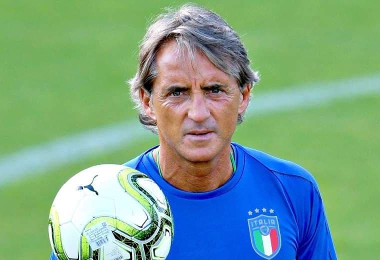 Roberto Mancini tiene dudas con el hombre gol. Foto: Internet