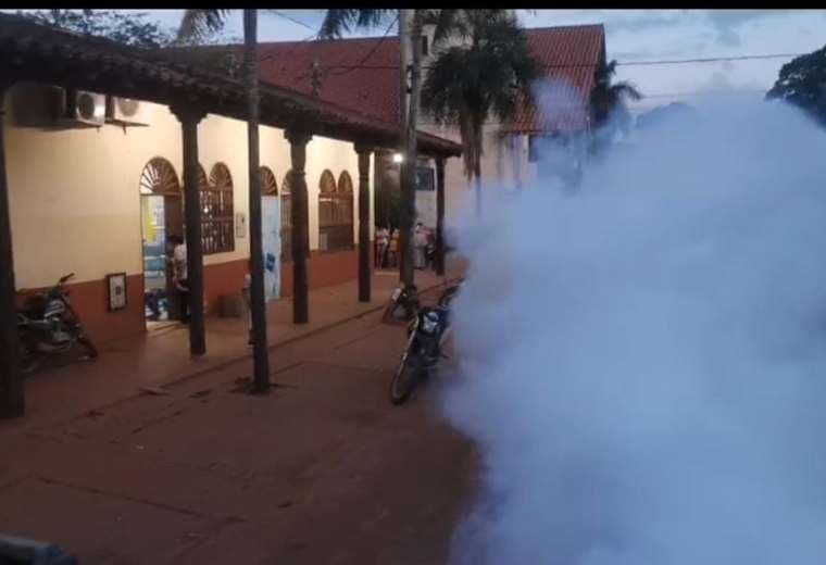 San Ignacio de Velasco fumiga contra el dengue. Foto: Carlos Quinquiví