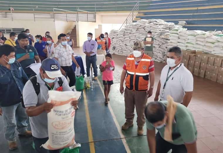 Entregan alimentos para 829 familias afectadas Fotos: Ministerio de Defensa Civil