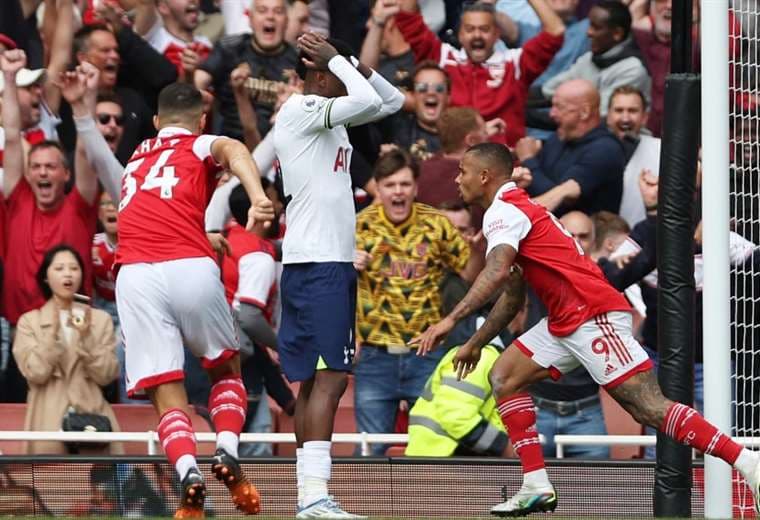 Gabriel Jesus (dcha.) hizo el segundo del Arsenal. Foto: AFP