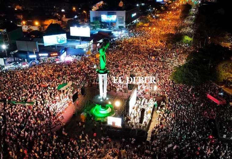 Más de 1,5 millones de personas asistieron al Cabildo/Fuad Landivar