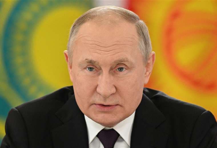 Radios rusas difunden falso discurso de Putin sobre una "invasión" ucraniana

