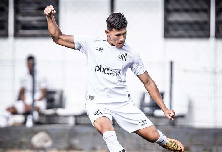 Leo Zabala, jugador del Santos: "La falta de competitividad en Bolivia te juega en contra"