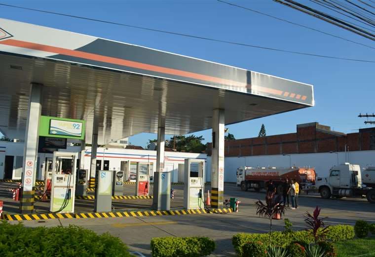 La estación de servicio que vende combustible I YPFB.